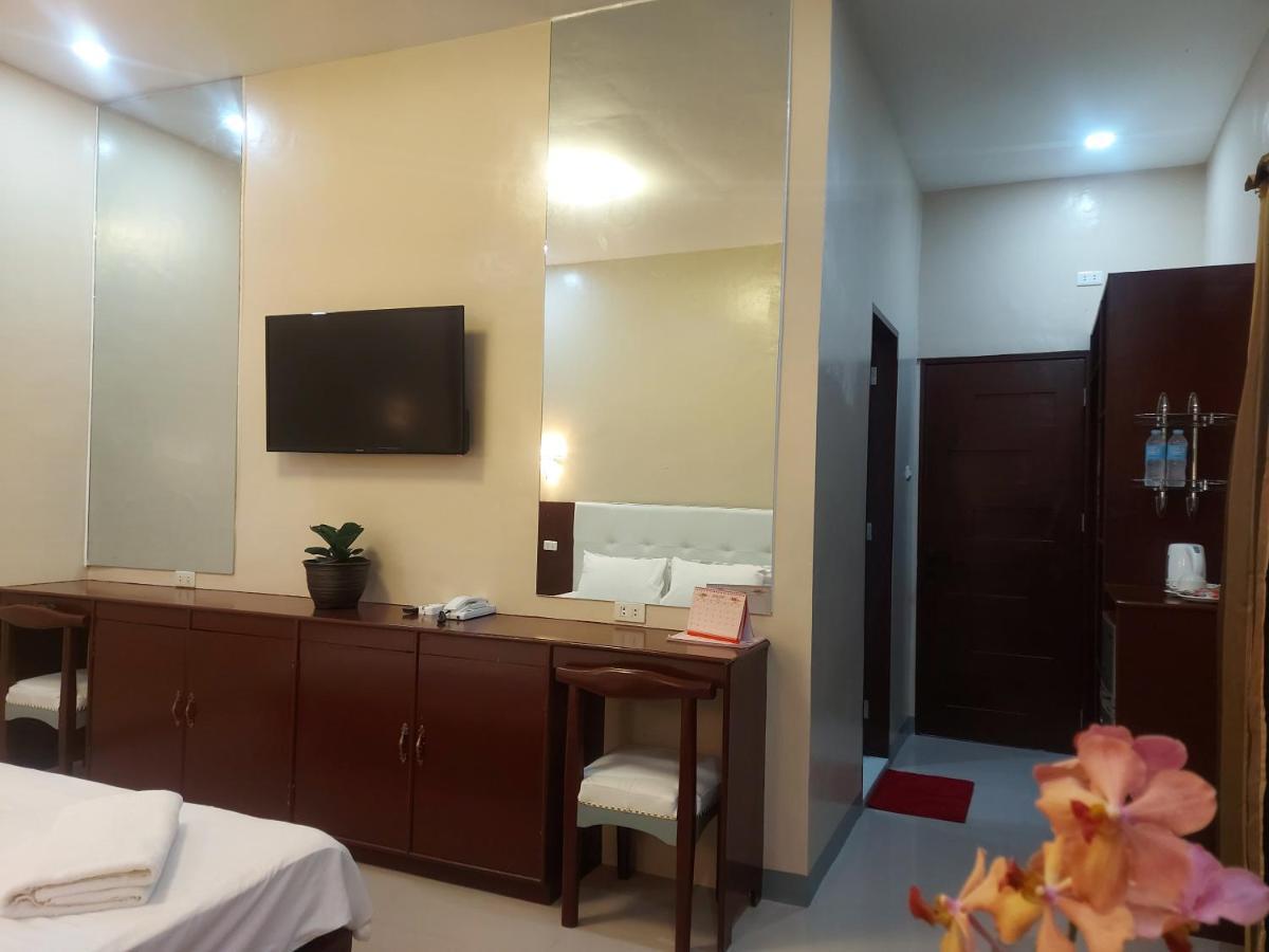 B&S Orchids Suites Hotel Dipolog Dış mekan fotoğraf